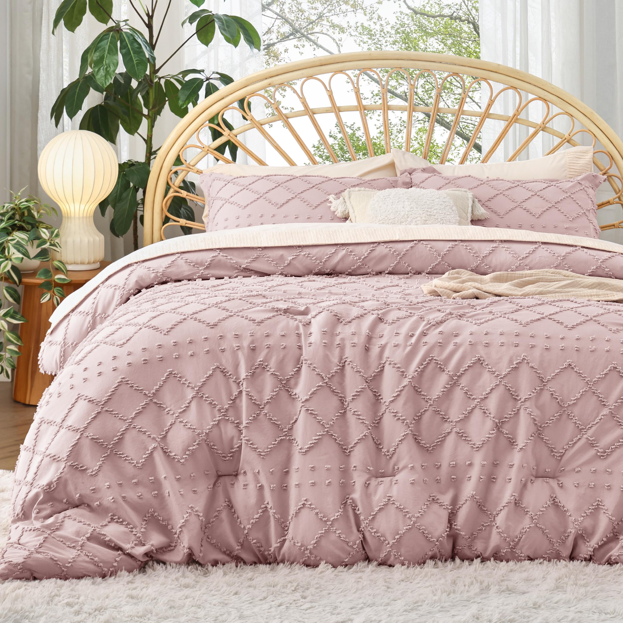 Bedsure Queen Comforter Set - White Comforter, Boho Tufted Shabby Chic Bedding Comforter Set, 3 Pieces Vintage Farmhouse Bed Set for All Seasons, Fluffy Soft Bedding Set with 2 Pillow Shams